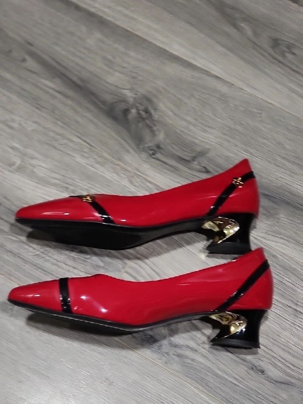 Elegant Red Patent Pointed-Toe Pumps with Gold Metallic Heel - Picture 5 of 9